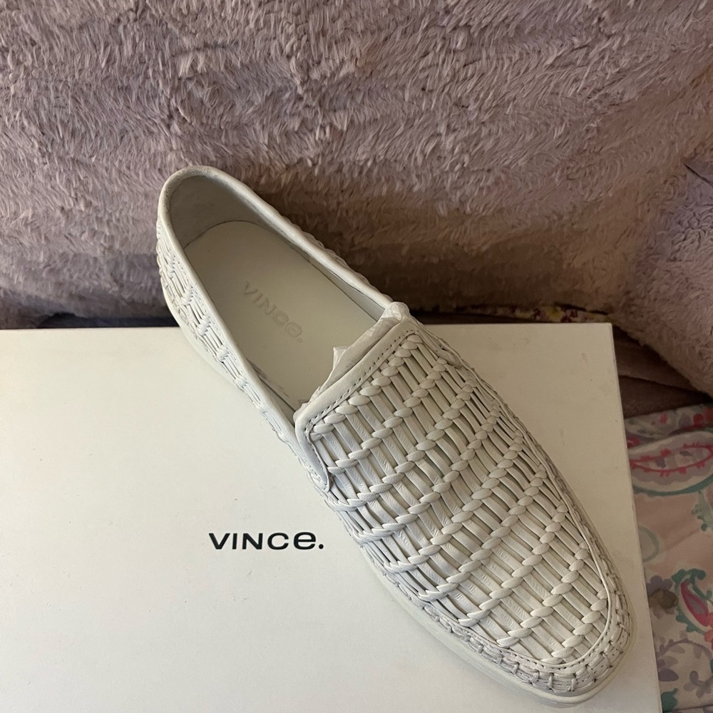 New Vince Stafford Women's White Woven Slip on Sneakers 6M